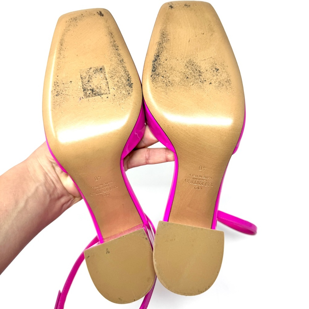 Valentino Garavani One Stud 90 Patent Leather Hot Pink Pumps with Box size 40 - Picture 12 of 15